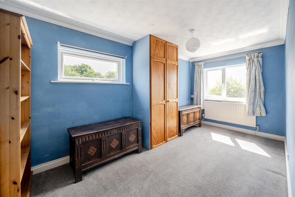 25 Bradden Road, Greens Norton (30).jpg