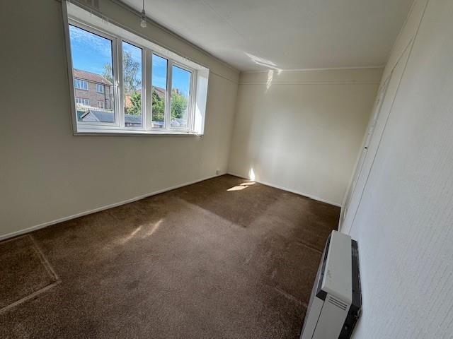 bedroom 5.jpg