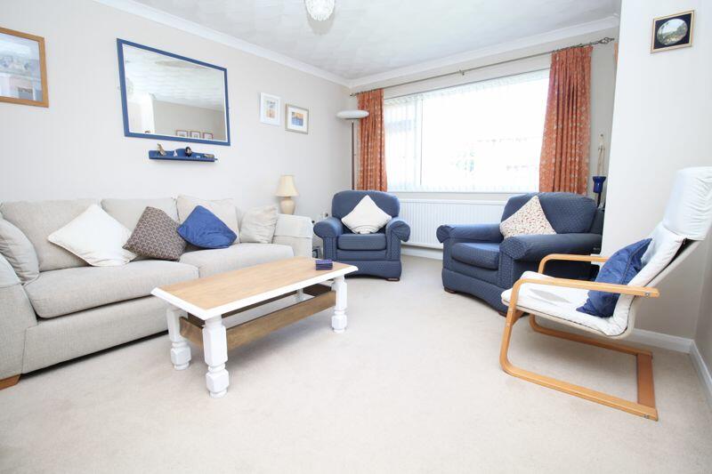 Sitting Room/Dining Room