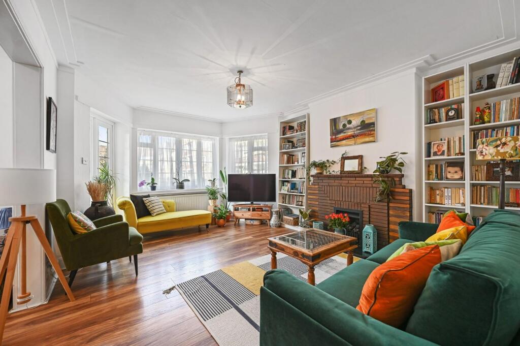 REE - 1 Edmonscote - Reception3 (1).jpg