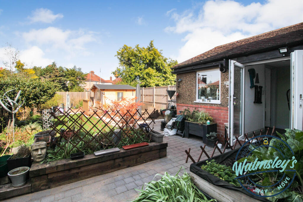 Rear garden &amp; patio