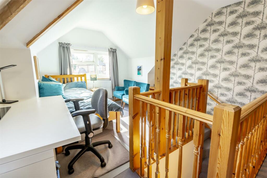 Bedroom 3 (2)-HDR copy.jpg