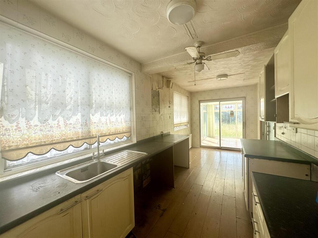 Kitchen/Breakfast Room