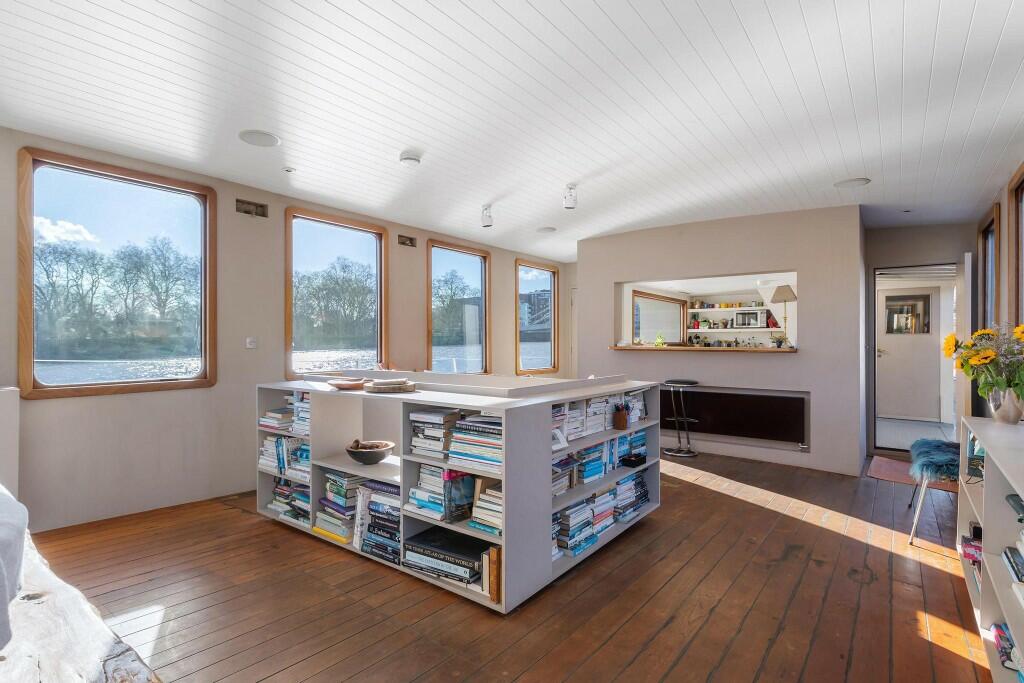 Reception room