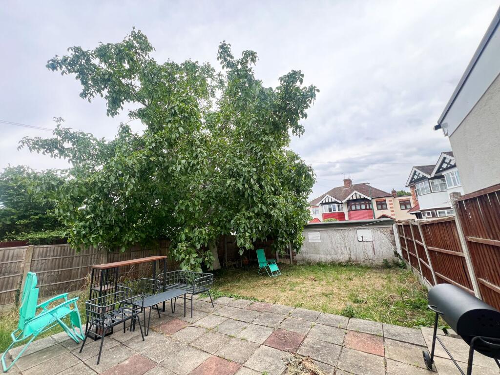 Eaton Rise E11
