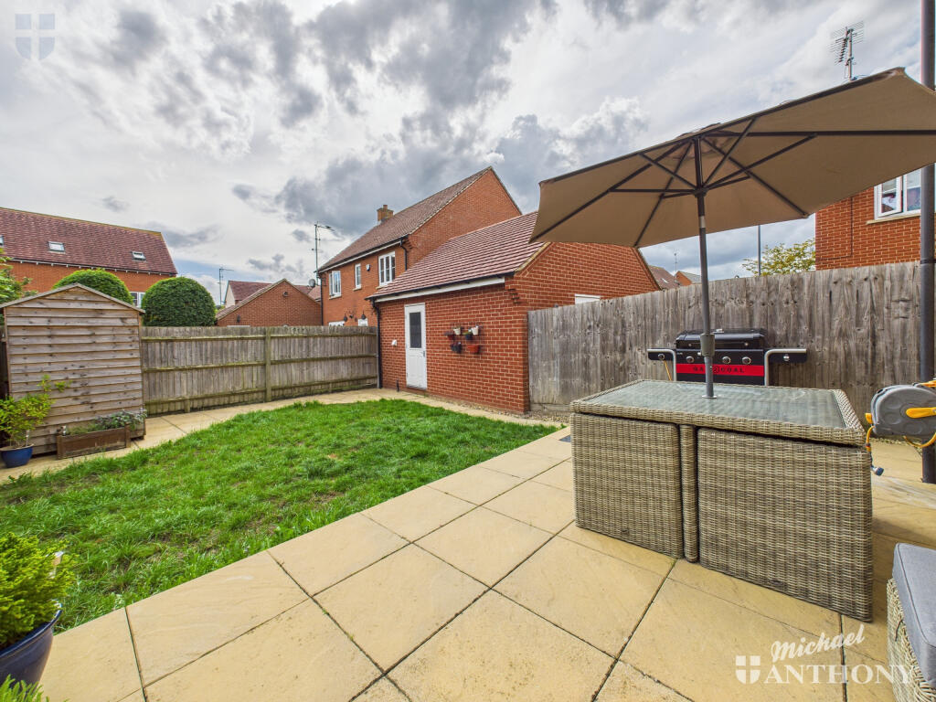 CAM03852G0-PR0413-STILL001