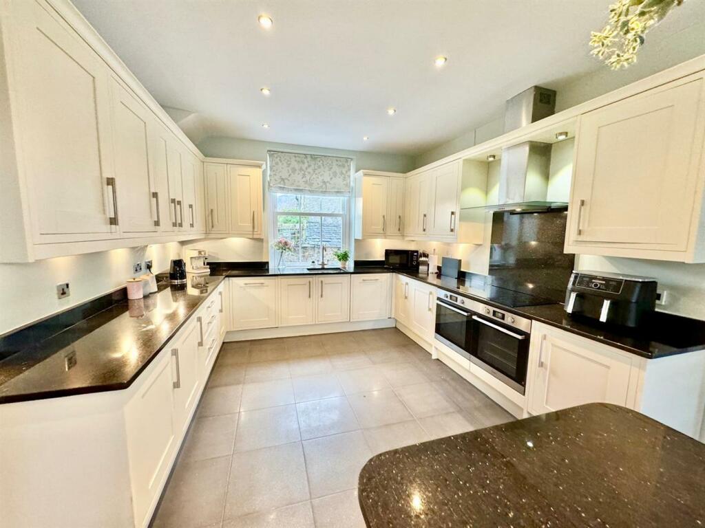 PHOTO-2024-11-18-18-30-22 (27).jpg