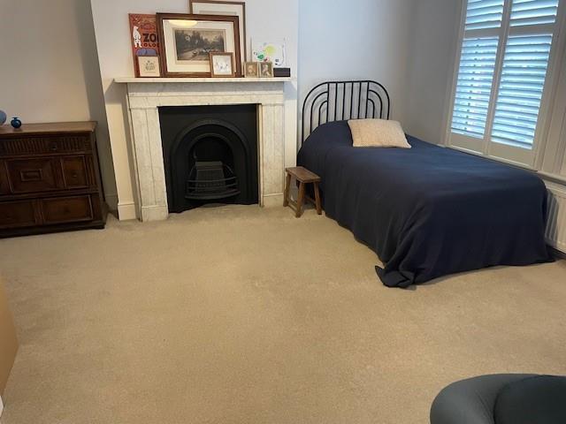 Front bedroom 1.jpg