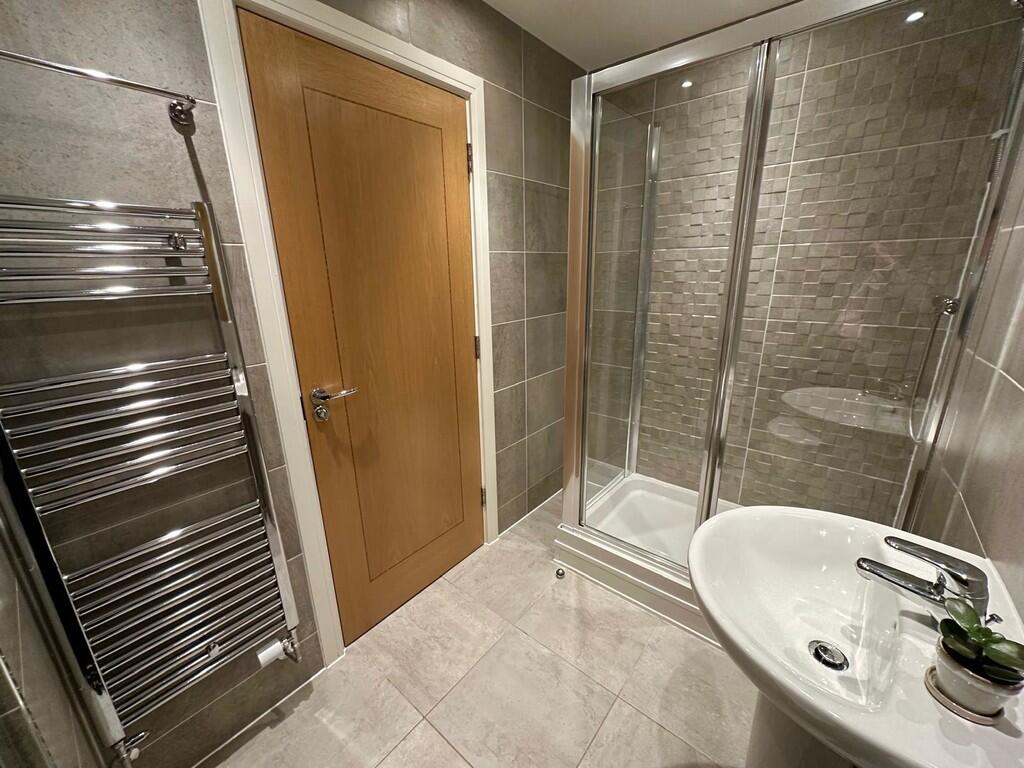 IMG-20250917-WA00...