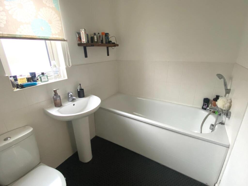 Bathroom.JPG