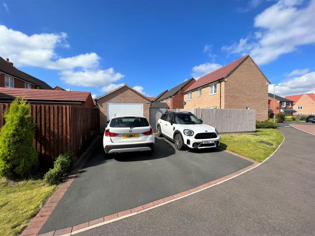 Driveway &amp; Garage.JPG