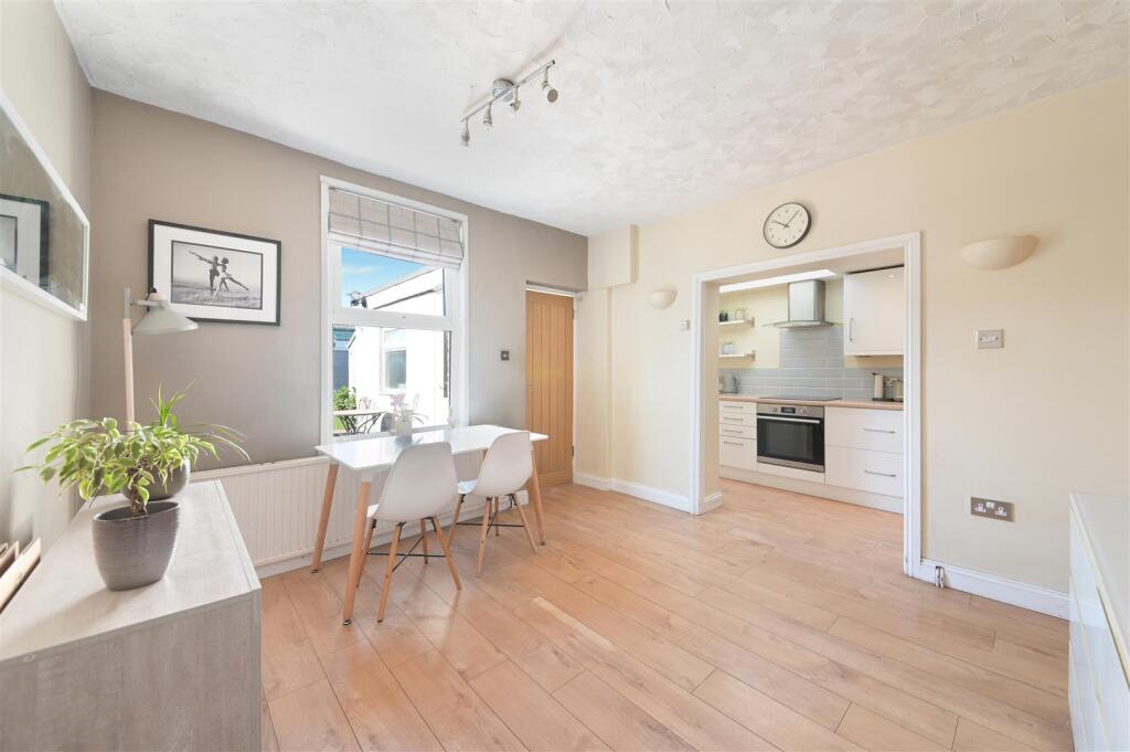 VICTORIA PLACE,39- (7).jpg