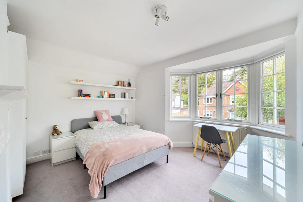 1364674-15-68e66b...