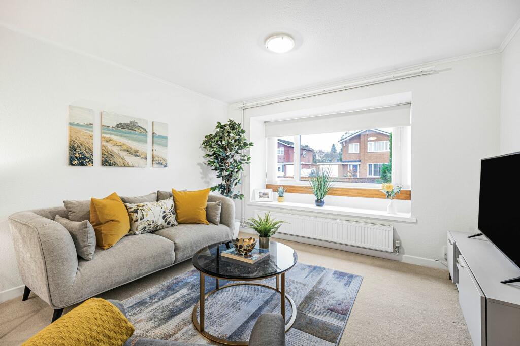 Sitting Room / Dining Room
