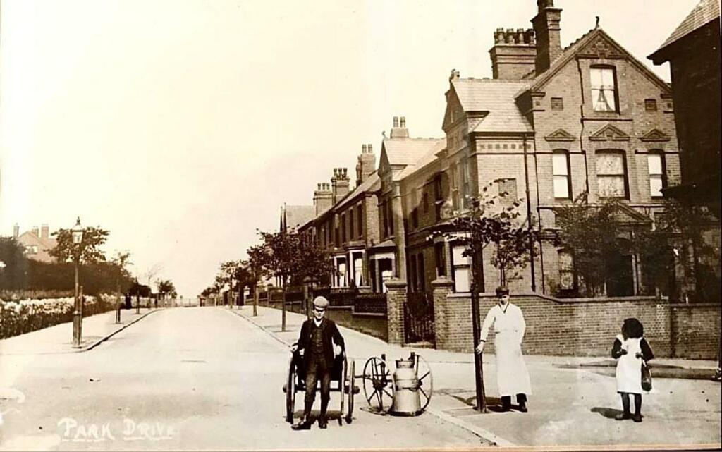 Park Avenue, Old photo.jpg