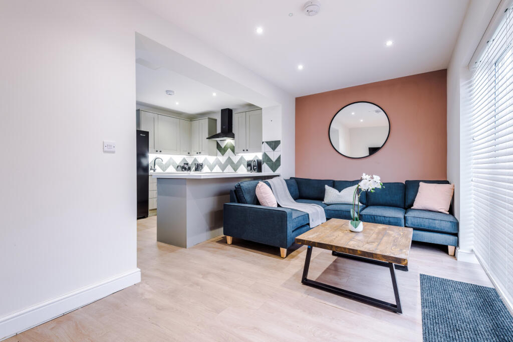 6 Capricorn Way, Living Room 3