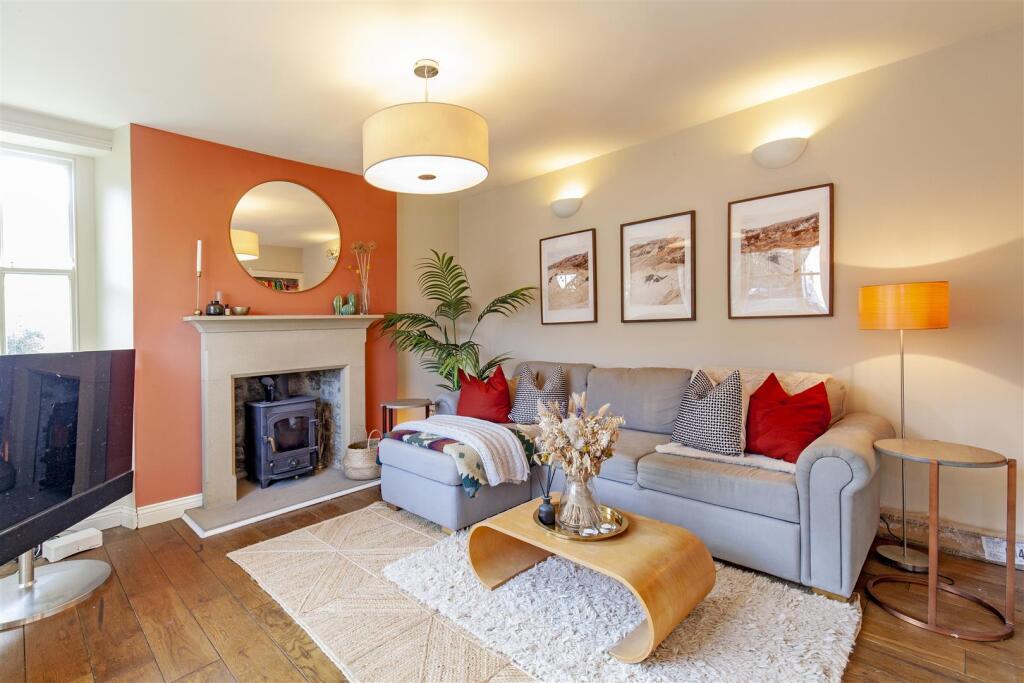 Reception Room-4.jpg