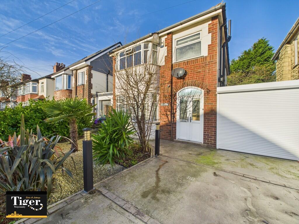 CAM02176G0-PR0772...