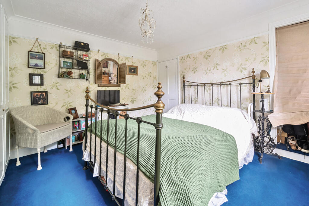 1317356-7-685d0f3...