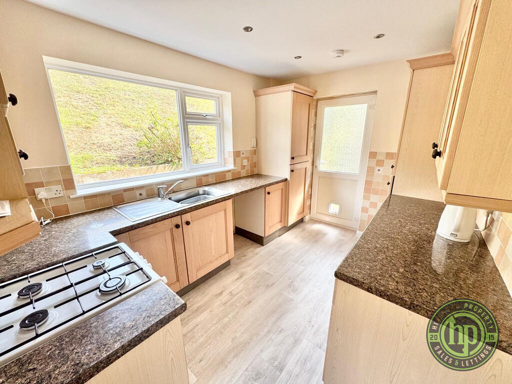 IMG-20250805-WA00...