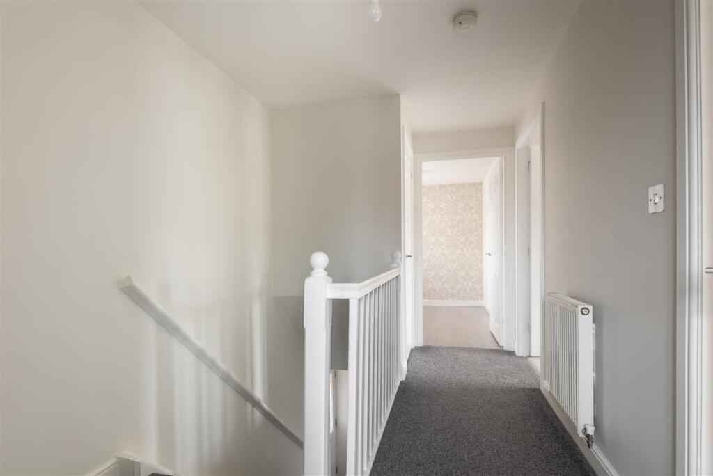 49 St Matthews Close-3.jpg