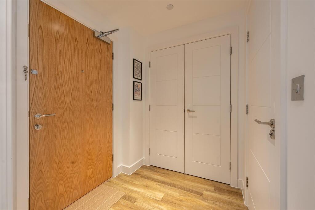 Hallway.jpg