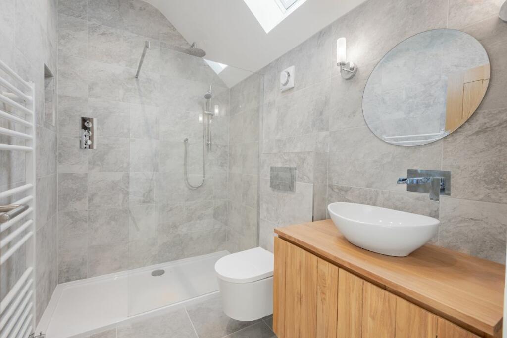 Bedroom Four En-Suite