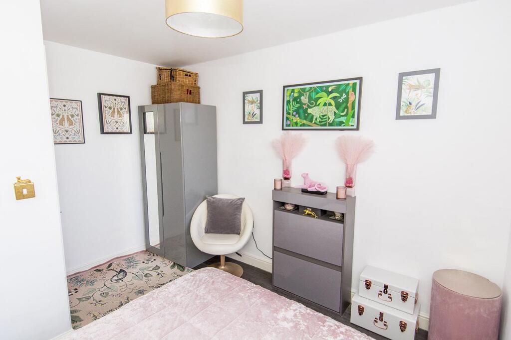 Bedroom Four Photo 2