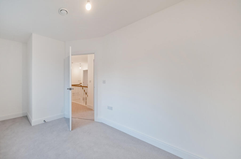 1340052-8-689ca1c...