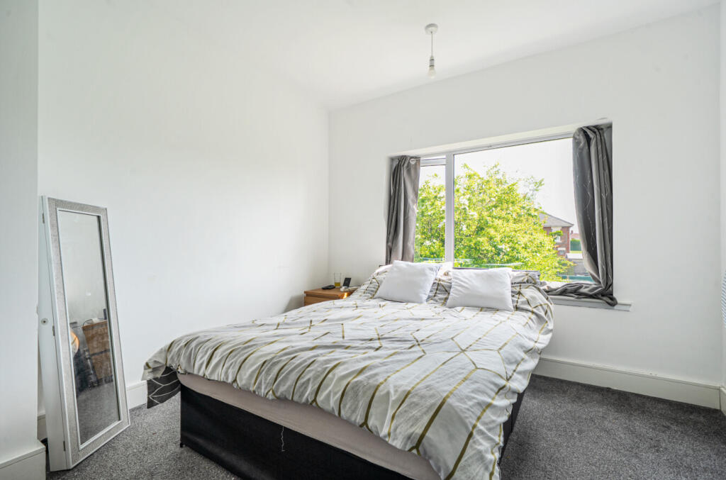 16-681b08ff58ba5-...