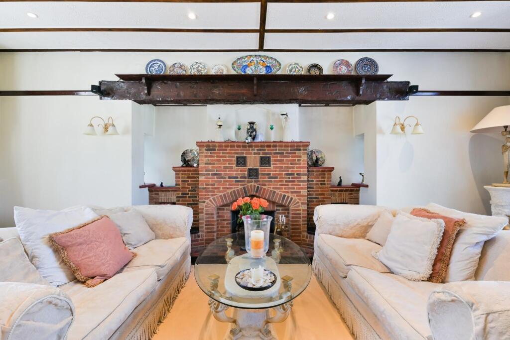 GARRATTS LANE,  (3).jpg