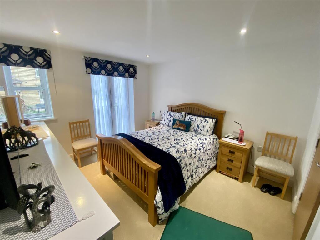 Bramleys Estate Agents - Huddersfield Road - Mirfi