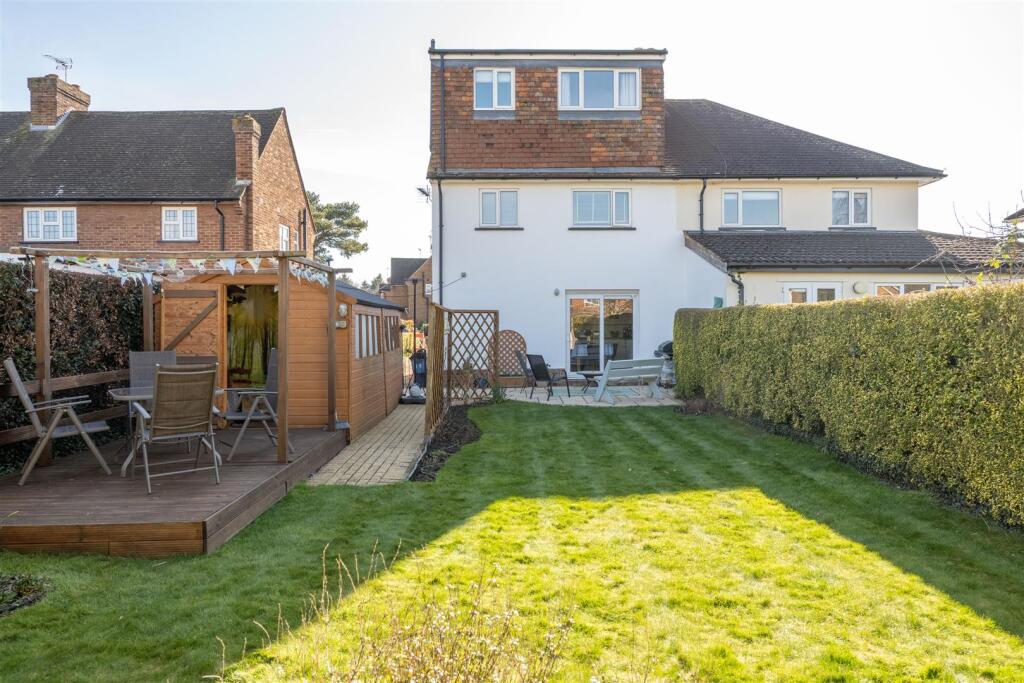 35 Bearton Green-29.jpg