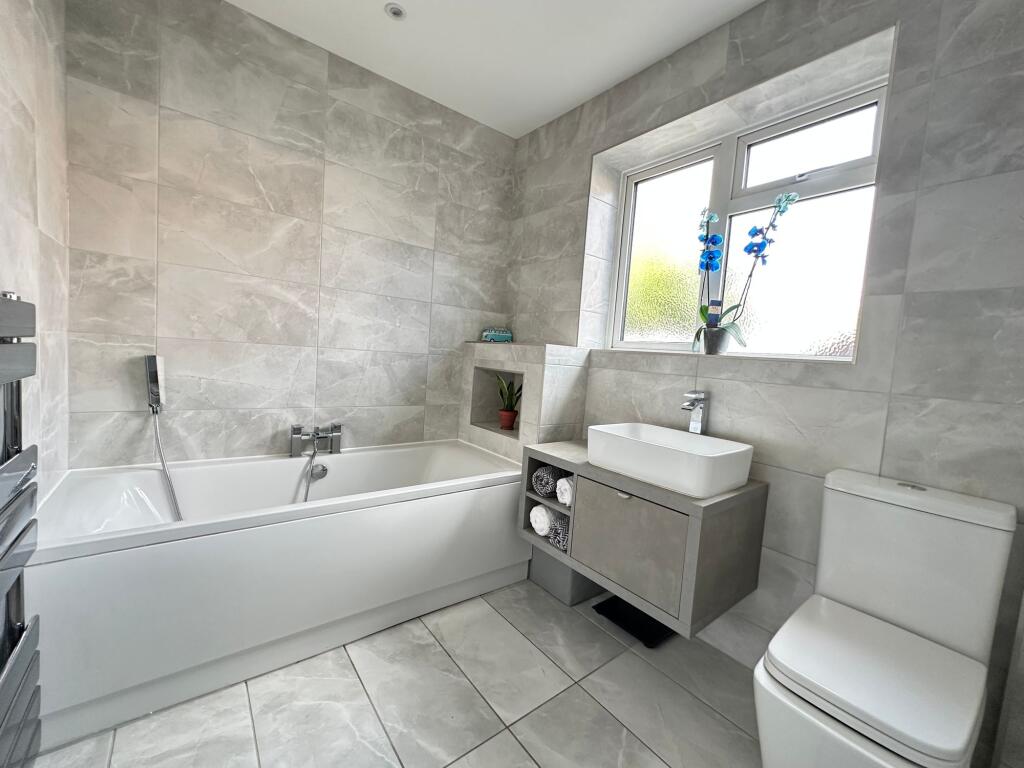 Ground Floor Bathroom