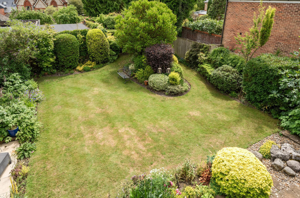 1306598-45-68482c...