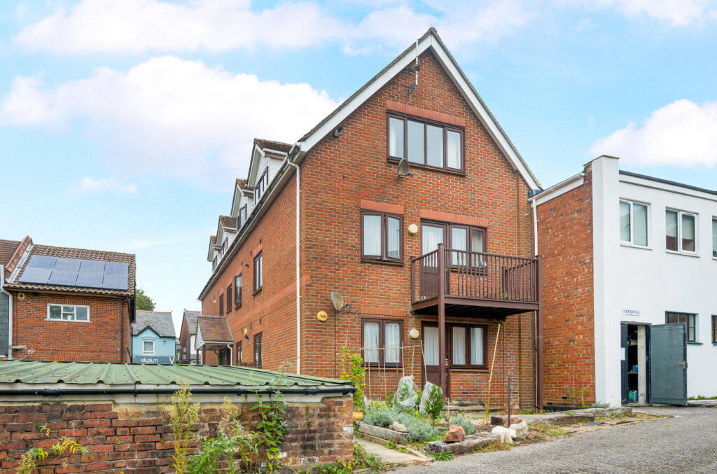 1364957-10-68e657...