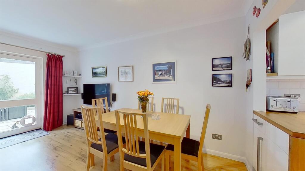 Beemans-Row-Earlsfield-SW18-05262021_211727.jpg