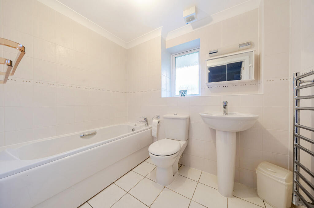 1372458-11-6908c9...