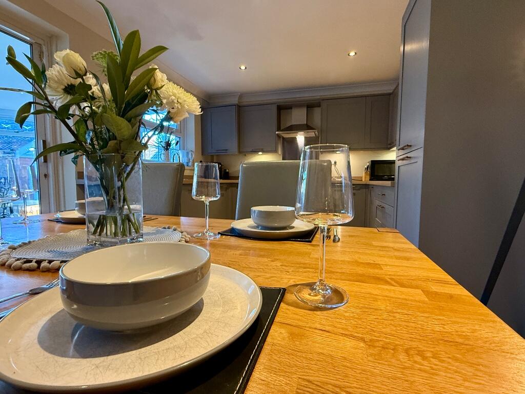 Kitchen / Dining
