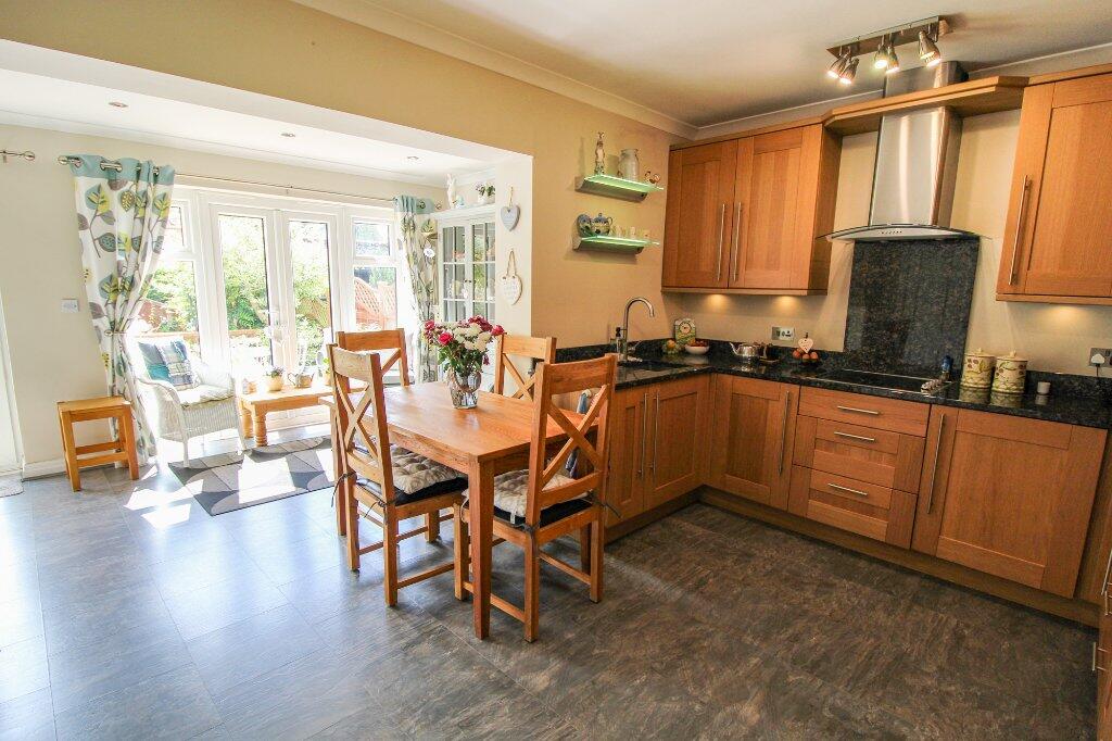 Dinng Kitchen