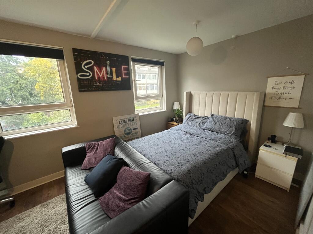 bedroom / living area