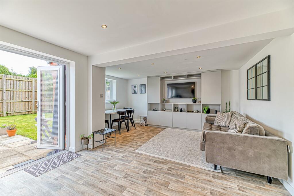 Dining/Family Room