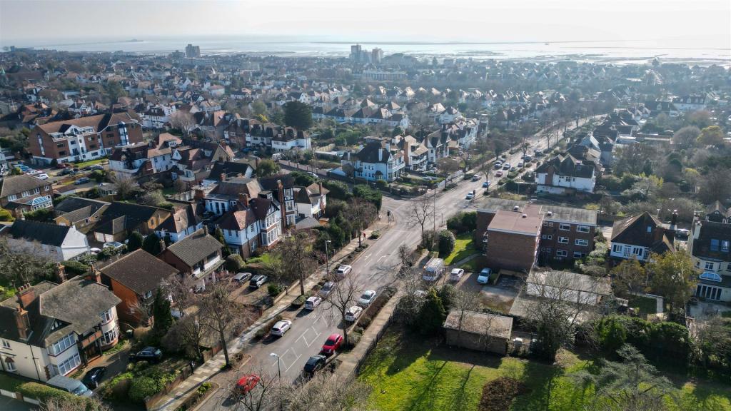 Chalkwell Avenue
