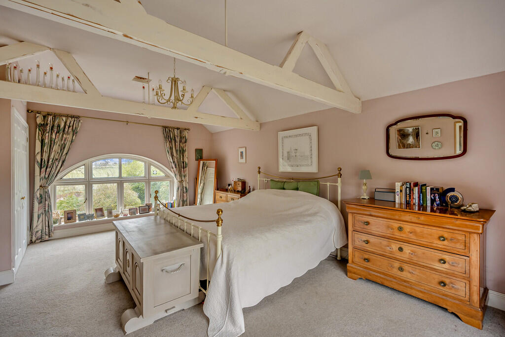 8642411-interior2...