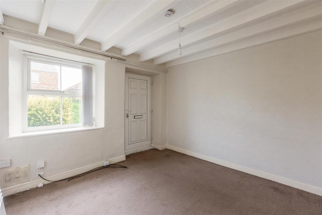 Scarborough Road 53 Sitting Room-3.jpg