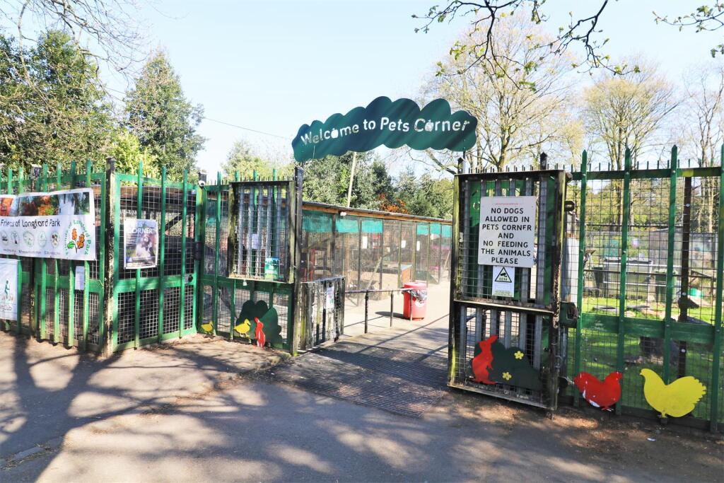 Pets Corner -Longford Park.JPG