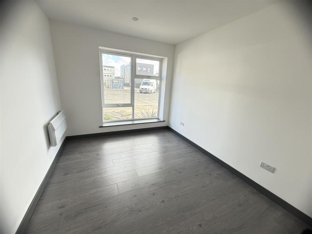 Flat 1-8.jpg