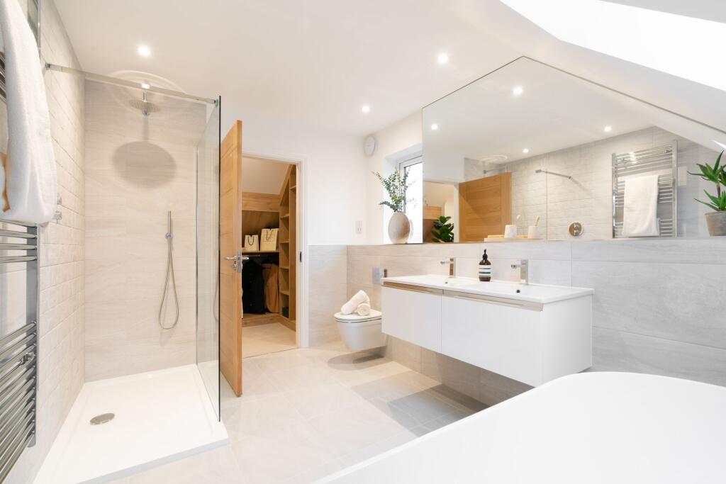 The Redburn | Showroom Master En-Suite Bathroom