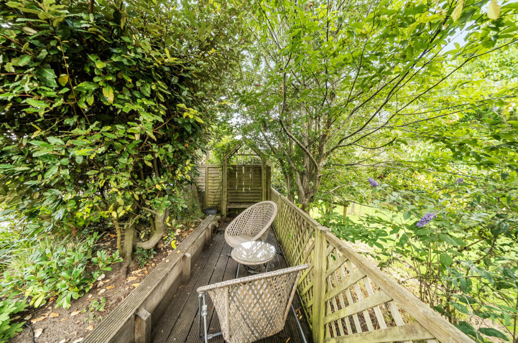 1349727-10-68c060...