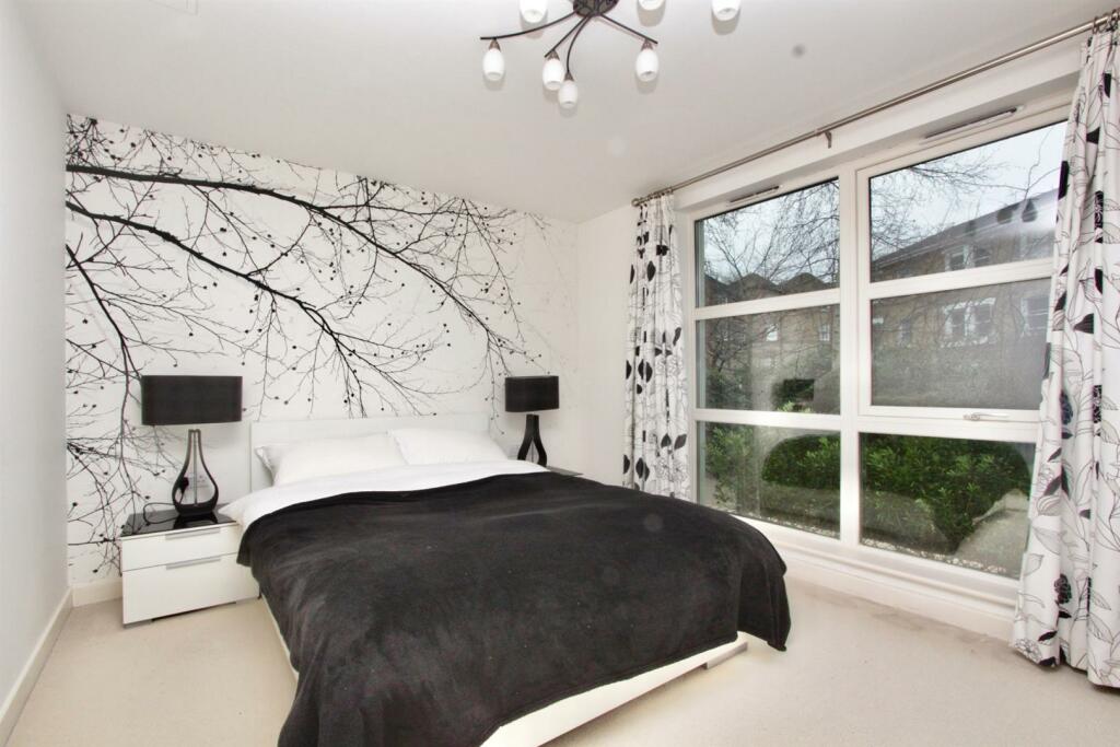 Blue Court, Sherborne Street, N1